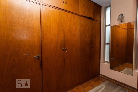 Casa para alugar com 380m², 3 quartos e 3 vagas Casa para alugar com 380m², 3 quartos e 3 vagasQuarto 3 - Closet