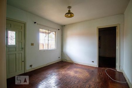 Casa à venda com 120m², 3 quartos e 2 vagasSala