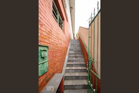 Casa à venda com 120m², 3 quartos e 2 vagasEntrada casas dos fundos