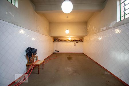 Garagem de casa à venda com 3 quartos, 120m² em Cidade Vargas, São Paulo