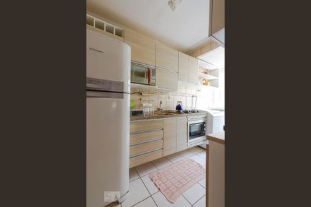 Apartamento à venda com 70m², 2 quartos e 1 vaga Apartamento à venda com 70m², 2 quartos e 1 vagaCozinha e Área de Serviço