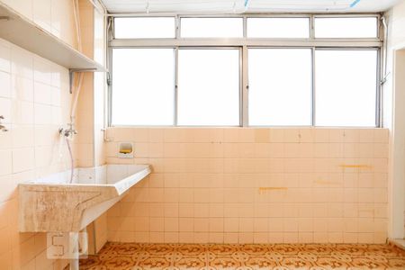 Apartamento à venda com 117m², 3 quartos e 1 vagaÁrea de Serviço