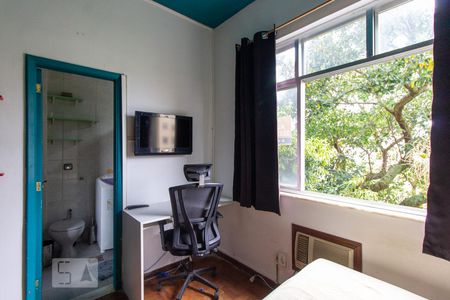 Sala de kitnet/studio para alugar com 1 quarto, 21m² em Catete, Rio de Janeiro