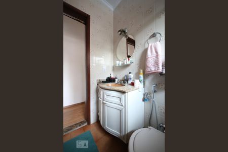 Casa à venda com 180m², 3 quartos e 2 vagasBanheiro