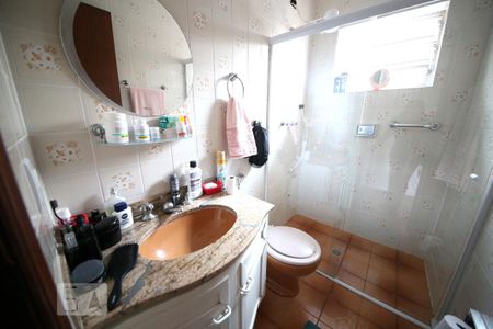 Casa à venda com 180m², 3 quartos e 2 vagasBanheiro