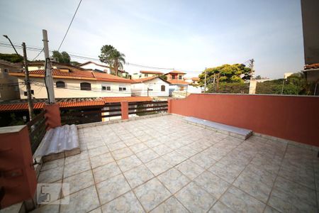 Casa à venda com 180m², 3 quartos e 2 vagasTerraço