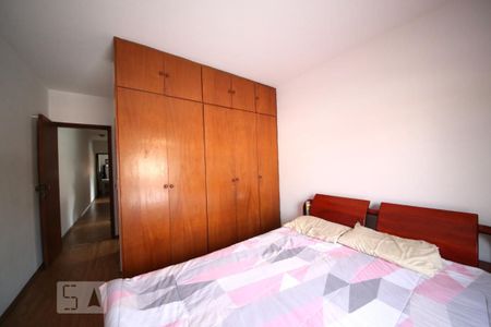 Casa à venda com 180m², 3 quartos e 2 vagasSuíte