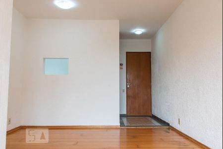 Sala de apartamento para alugar com 2 quartos, 56m² em Parque Bristol, São Paulo