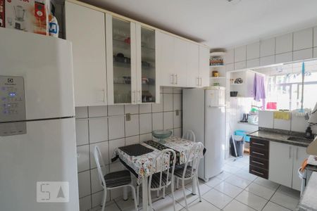 Apartamento à venda com 68m², 2 quartos e 1 vaga Apartamento à venda com 68m², 2 quartos e 1 vagaCozinha