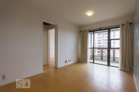 Sala de apartamento para alugar com 1 quarto, 65m² em Barra da Tijuca, Rio de Janeiro