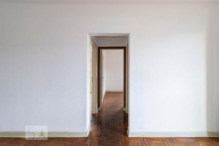 Corredor de apartamento para alugar com 2 quartos, 58m² em Cambuci, São Paulo