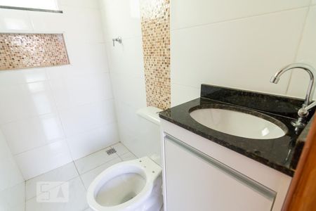Banheiro Suíte 1 de apartamento para alugar com 2 quartos, 38m² em Vila Scarpelli, Santo André