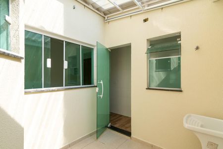 Apartamento para alugar com 38m², 2 quartos e 1 vagaÁrea de Serviço