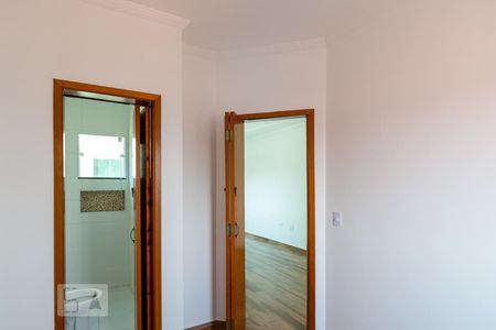 Suíte 1 de apartamento para alugar com 2 quartos, 76m² em Vila Scarpelli, Santo André
