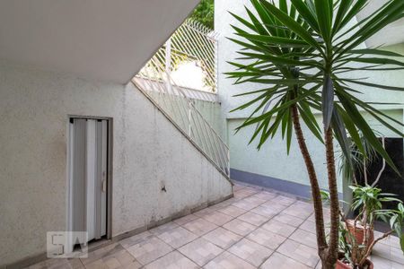 Casa à venda com 293m², 3 quartos e 1 vaga Casa à venda com 293m², 3 quartos e 1 vagaQuintal Frontal