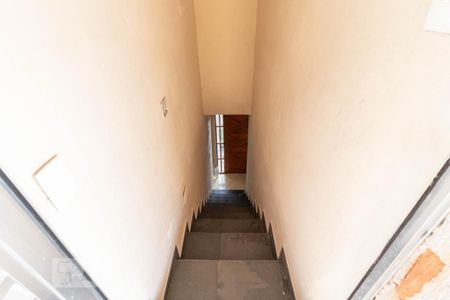 Casa à venda com 293m², 3 quartos e 1 vaga Casa à venda com 293m², 3 quartos e 1 vagaEscada