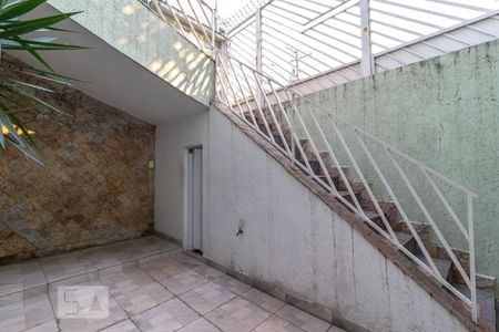 Casa à venda com 293m², 3 quartos e 1 vaga Casa à venda com 293m², 3 quartos e 1 vagaQuintal Frontal