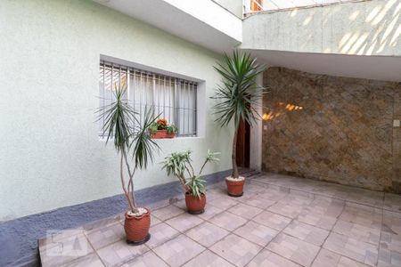 Casa à venda com 293m², 3 quartos e 1 vaga Casa à venda com 293m², 3 quartos e 1 vagaQuintal Frontal