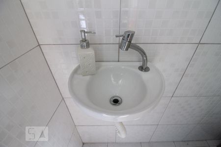 Casa à venda com 130m², 3 quartos e 2 vagas Casa à venda com 130m², 3 quartos e 2 vagasDetalhe Banheiro de Serviço