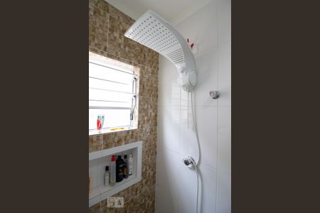 Casa à venda com 130m², 3 quartos e 2 vagas Casa à venda com 130m², 3 quartos e 2 vagasDetalhe banheiro