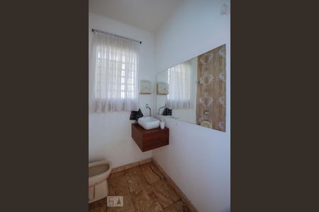 Casa à venda com 230m², 6 quartos e 5 vagasLavabo