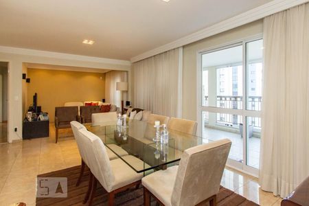 Sala de apartamento à venda com 3 quartos, 138m² em Paraíso do Morumbi, São Paulo