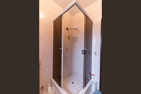Casa à venda com 250m², 4 quartos e 2 vagas Casa à venda com 250m², 4 quartos e 2 vagasBanheiro - Suíte
