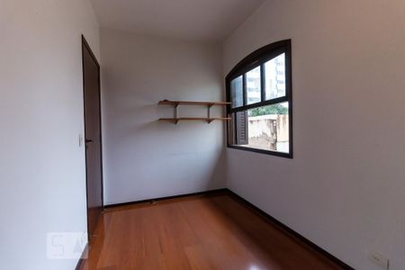 Casa à venda com 250m², 4 quartos e 2 vagas Casa à venda com 250m², 4 quartos e 2 vagasQuarto 2