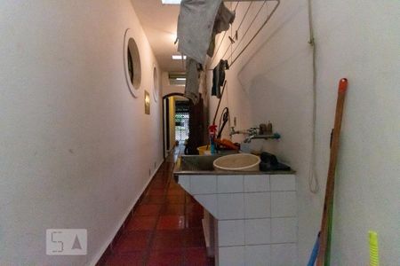 Casa à venda com 250m², 4 quartos e 2 vagas Casa à venda com 250m², 4 quartos e 2 vagasArea de Serviços
