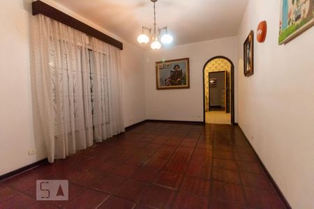 Casa à venda com 250m², 4 quartos e 2 vagas Casa à venda com 250m², 4 quartos e 2 vagasSala de Jantar
