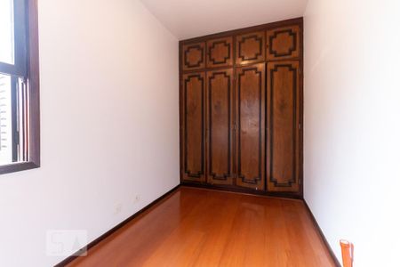 Casa à venda com 250m², 4 quartos e 2 vagas Casa à venda com 250m², 4 quartos e 2 vagasQuarto 2