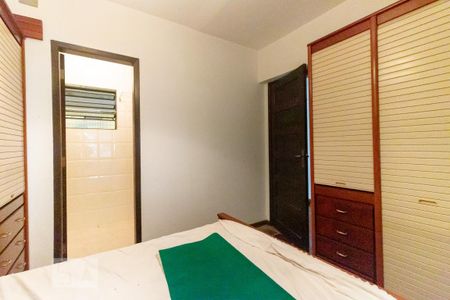Casa à venda com 250m², 4 quartos e 2 vagas Casa à venda com 250m², 4 quartos e 2 vagasQuarto 4 - Suíte