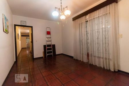 Casa à venda com 250m², 4 quartos e 2 vagas Casa à venda com 250m², 4 quartos e 2 vagasSala de Jantar