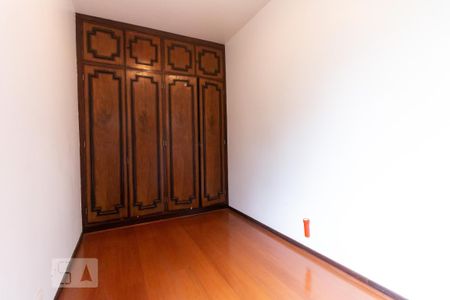 Casa à venda com 250m², 4 quartos e 2 vagas Casa à venda com 250m², 4 quartos e 2 vagasQuarto 2