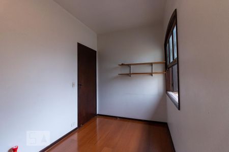 Casa à venda com 250m², 4 quartos e 2 vagas Casa à venda com 250m², 4 quartos e 2 vagasQuarto 2