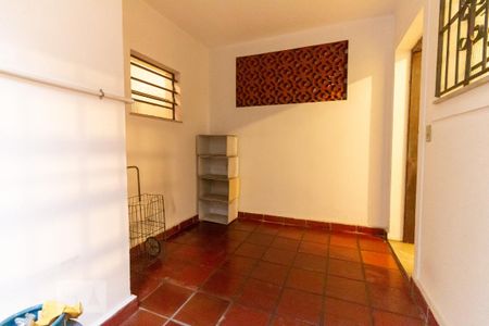 Casa à venda com 250m², 4 quartos e 2 vagas Casa à venda com 250m², 4 quartos e 2 vagasDispensa