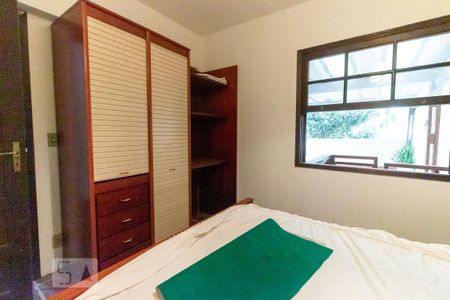 Casa à venda com 250m², 4 quartos e 2 vagas Casa à venda com 250m², 4 quartos e 2 vagasQuarto 4 - Suíte