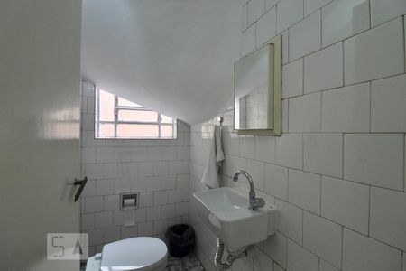 Lavabo de casa à venda com 3 quartos, 160m² em Jardim Aeroporto, São Paulo