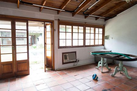 Casa à venda com 220m², 3 quartos e 3 vagasEdícula