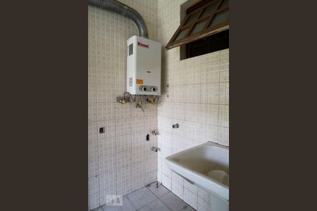 Casa à venda com 220m², 3 quartos e 3 vagasÁrea de Serviço