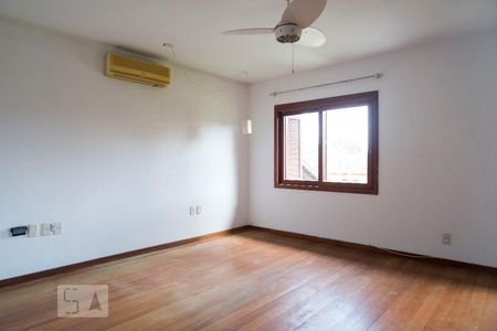 Casa à venda com 220m², 3 quartos e 3 vagasSuíte 3