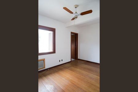 Casa à venda com 220m², 3 quartos e 3 vagasSuíte 2