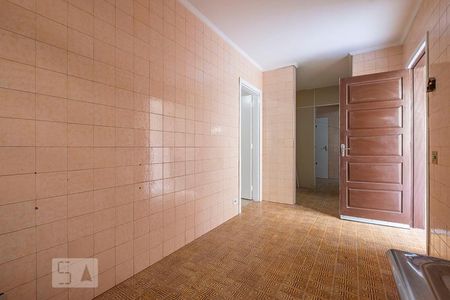 Casa para alugar com 305m², 4 quartos e 7 vagas Casa para alugar com 305m², 4 quartos e 7 vagasÁrea de Serviço - Cozinha