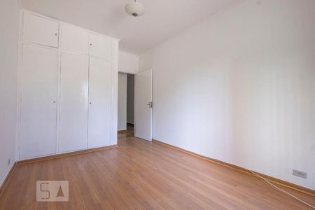 Casa para alugar com 305m², 4 quartos e 7 vagas Casa para alugar com 305m², 4 quartos e 7 vagasQuarto 3