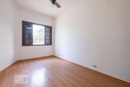 Casa para alugar com 305m², 4 quartos e 7 vagas Casa para alugar com 305m², 4 quartos e 7 vagasQuarto 2