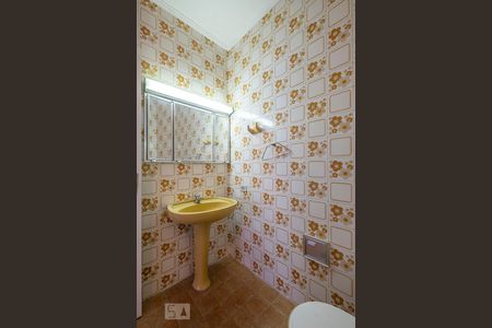 Casa para alugar com 305m², 4 quartos e 7 vagas Casa para alugar com 305m², 4 quartos e 7 vagasBanheiro Social