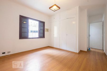 Suíte de casa para alugar com 4 quartos, 305m² em Vila Madalena, São Paulo