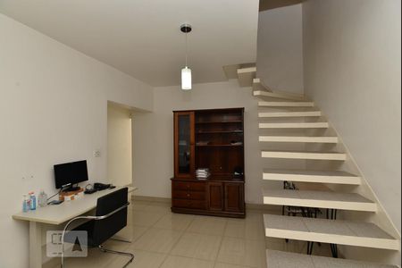 Sala de casa à venda com 3 quartos, 190m² em Parque Jabaquara, São Paulo