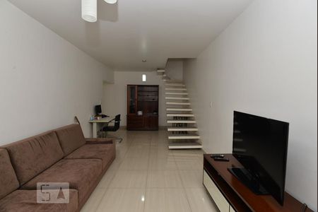 Sala de casa à venda com 3 quartos, 190m² em Parque Jabaquara, São Paulo