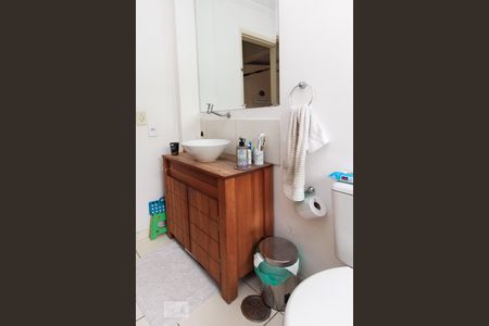 Apartamento à venda com 61m², 2 quartos e sem vagaBanheiro